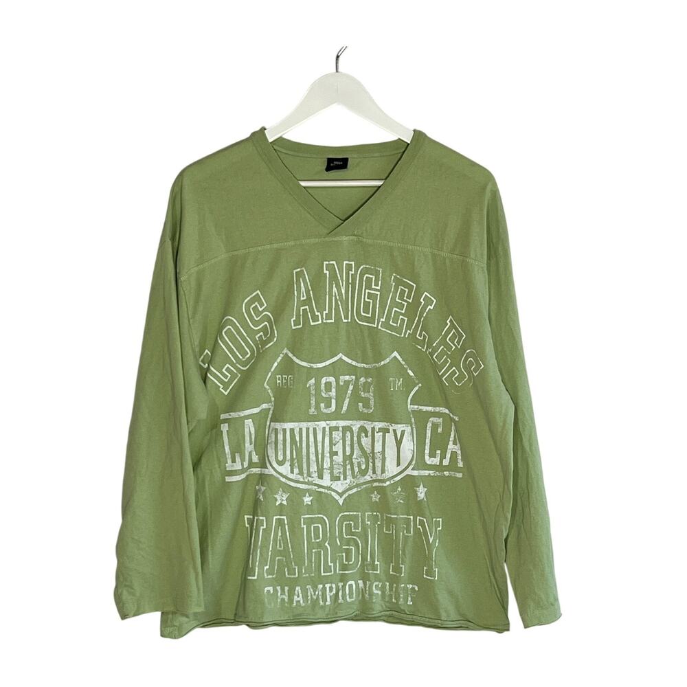 URBAN OUTFITTERS Med Varsity Vintage Sporty Graphic V-Neck Long Sleeve Tee Green - Picture 2 of 13
